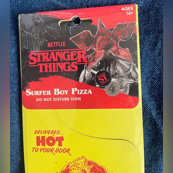 Netflix & Funko Stranger Things 3 piece bundle set NWT NIB - Picture 4 of 16